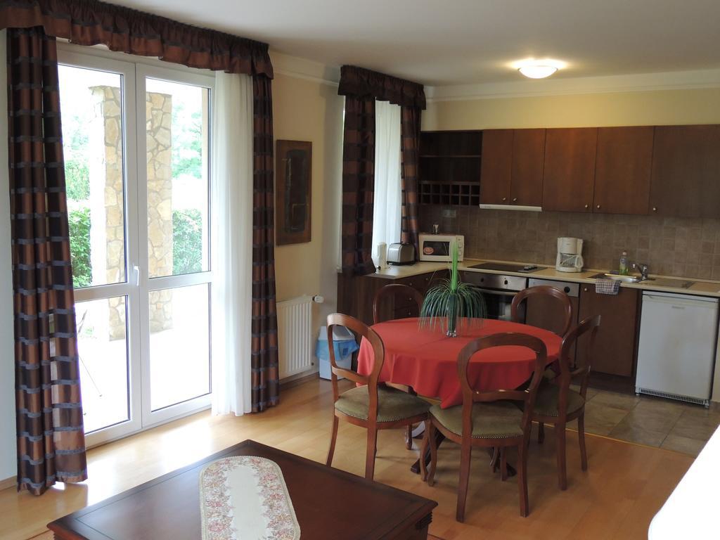 Luxus Golf Apartment Bük Δωμάτιο φωτογραφία